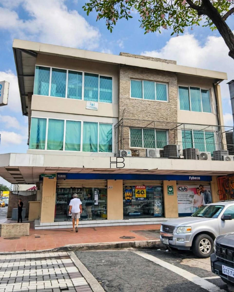 Se Vende Edificio Comercial Esquinero en Barrio Orellana - Centro de Guayaquil, Guayas — imagen 10