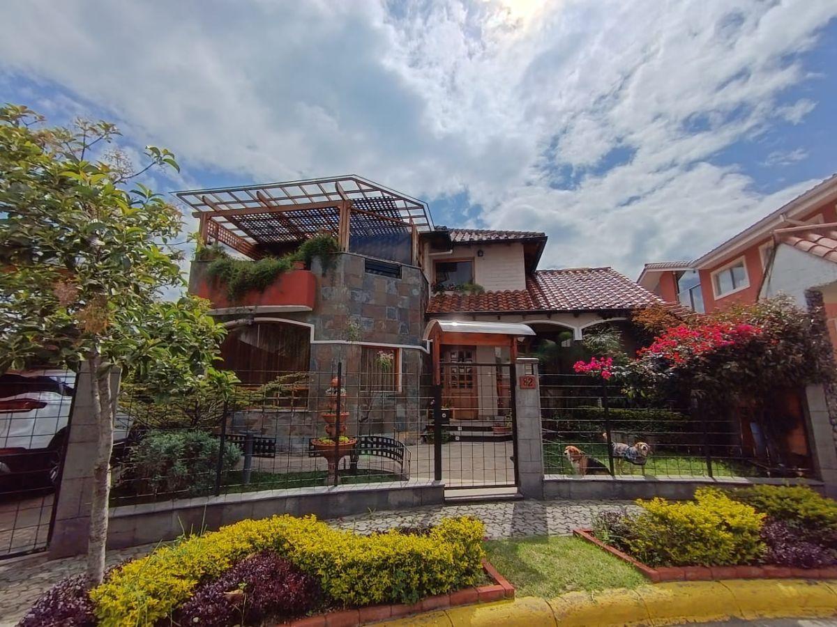 Oportunidad de Venta en El Valle de Los Chillos Casa de 401 m — imagen 9