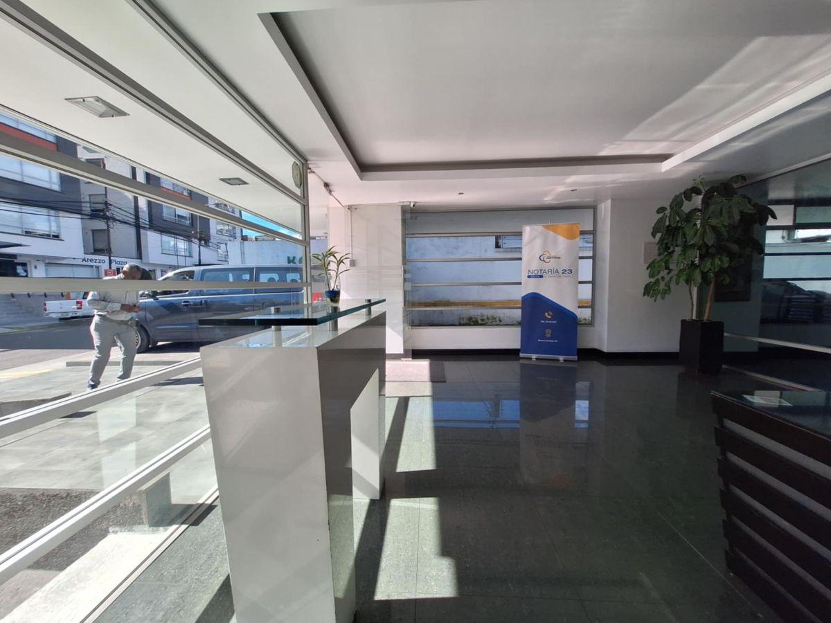 Vendo Amplia Oficina con 4 Parqueos Sector La Pradera — imagen 10