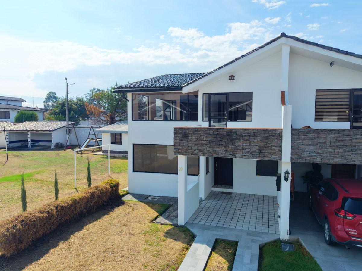 Casa Esquinera en Venta en El Triángulo — imagen 10
