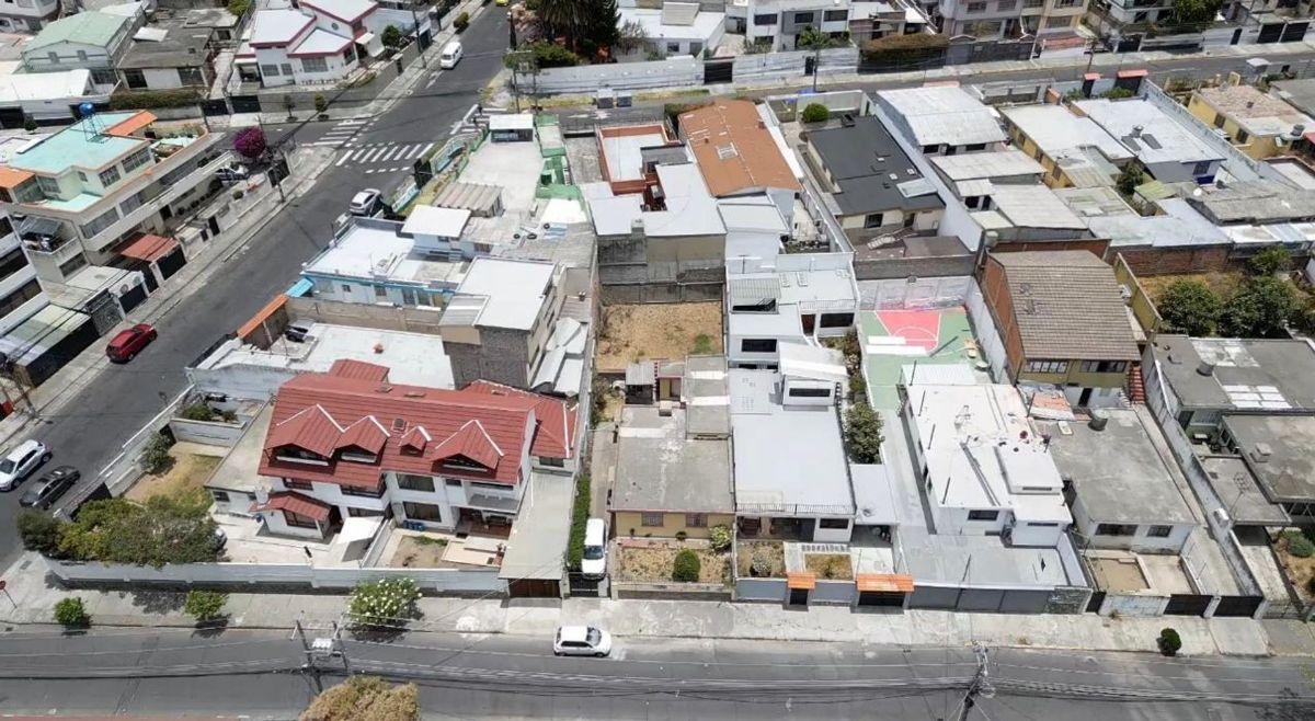Casa de Una Planta en Venta, Cuenta con 335 m². Jorge Piedra y Guaranda, Norte de Quito — imagen 10