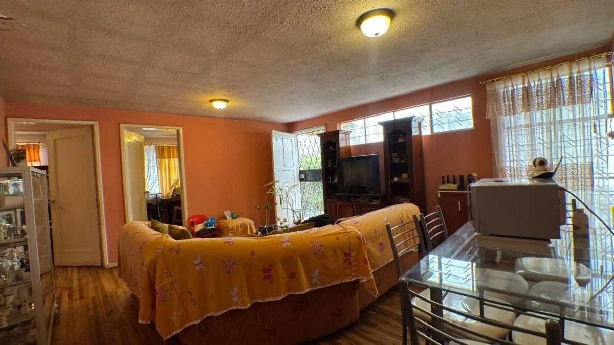 Casa de Una Planta en Venta, Cuenta con 335 m². Jorge Piedra y Guaranda, Norte de Quito — imagen 8