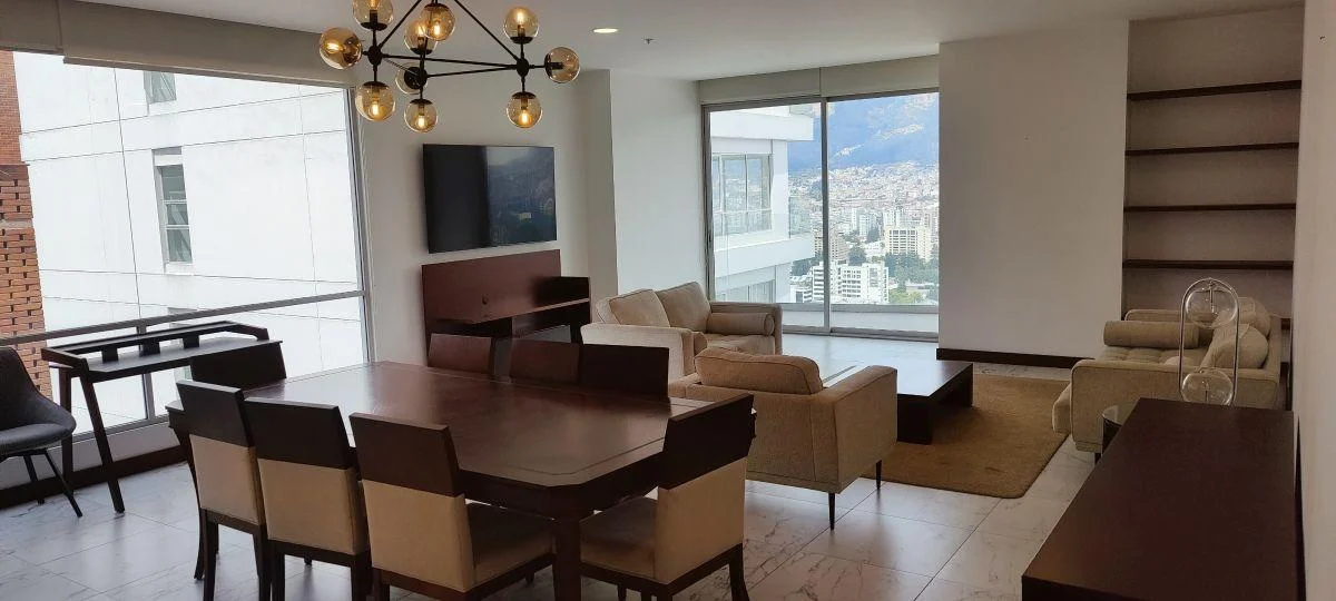 Exclusivo Departamento de Lujo con Terraza y Vista Al Pichincha, González Suárez — imagen 10