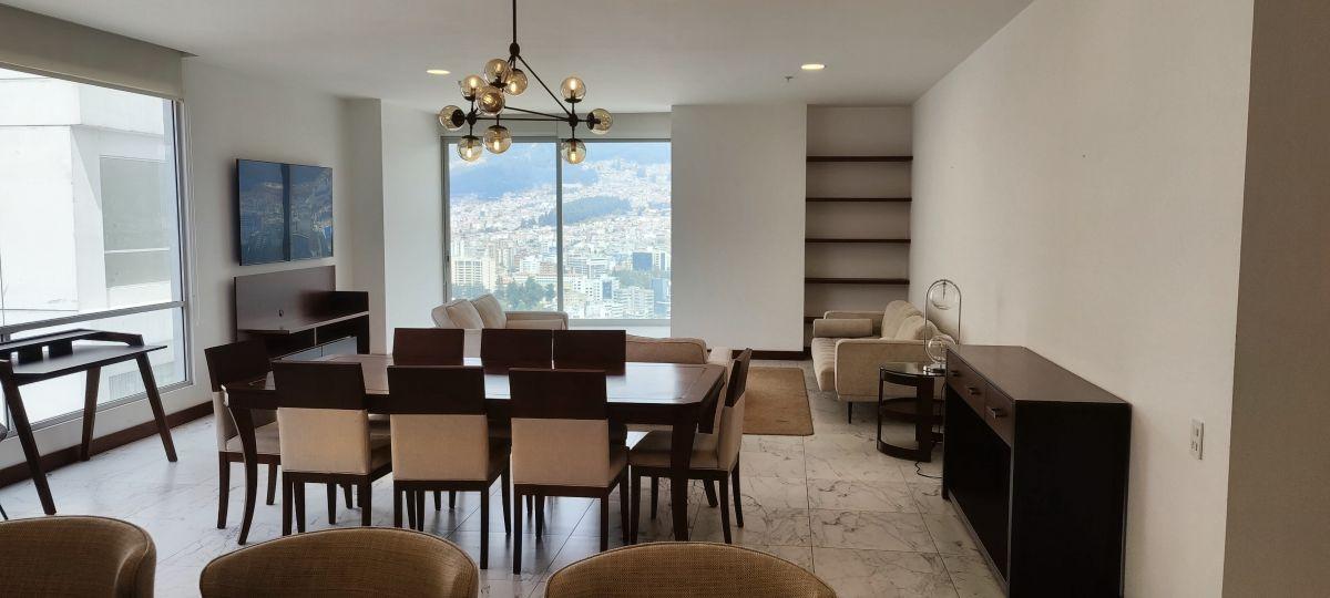 Exclusivo Departamento de Lujo con Terraza y Vista Al Pichincha, González Suárez — imagen 8
