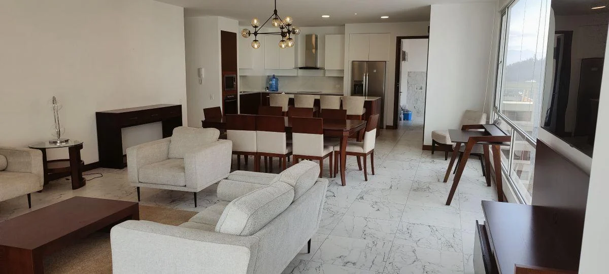 Exclusivo Departamento de Lujo con Terraza y Vista Al Pichincha, González Suárez — imagen 7