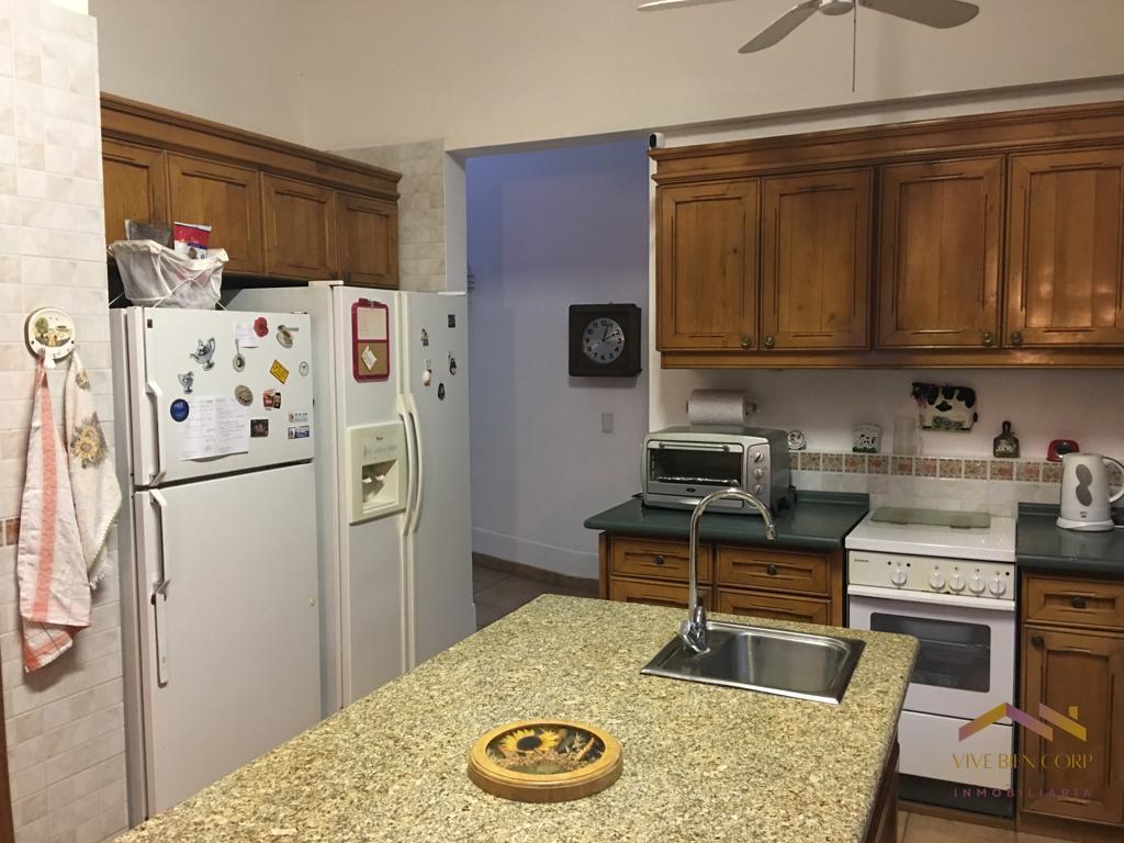 Casa en Venta Dentro de Exclusiva Urbanización en Cumbaya. Provincia de Pichincha — imagen 6