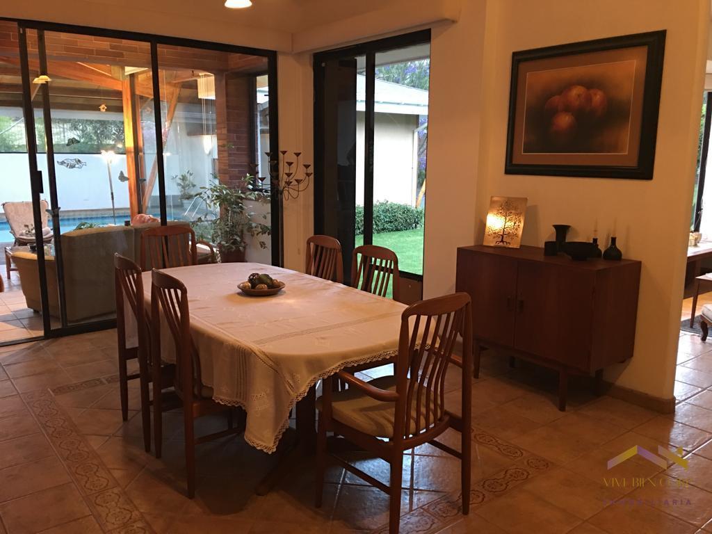 Casa en Venta Dentro de Exclusiva Urbanización en Cumbaya. Provincia de Pichincha — imagen 5