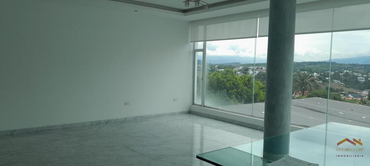 Casa de Venta en Cumbaya, Cerca a La Universidad San Francisco. Provincia de Pichincha — imagen 8
