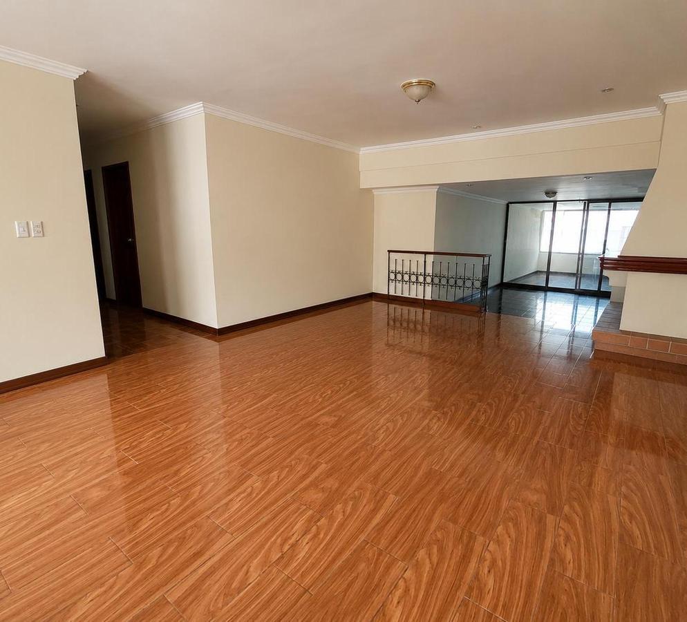 Casa Rentera en Venta | 4 Departamentos | Intercambiador de Carcelén — imagen 7
