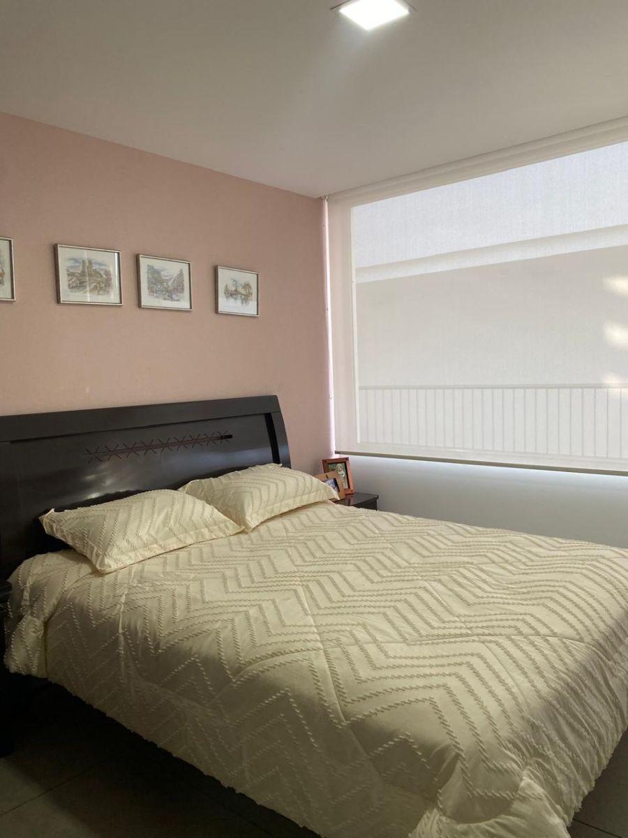 De Oportunidad, en Cumbaya, PH de Venta con Hermosa Vista Al Ilalo — imagen 6
