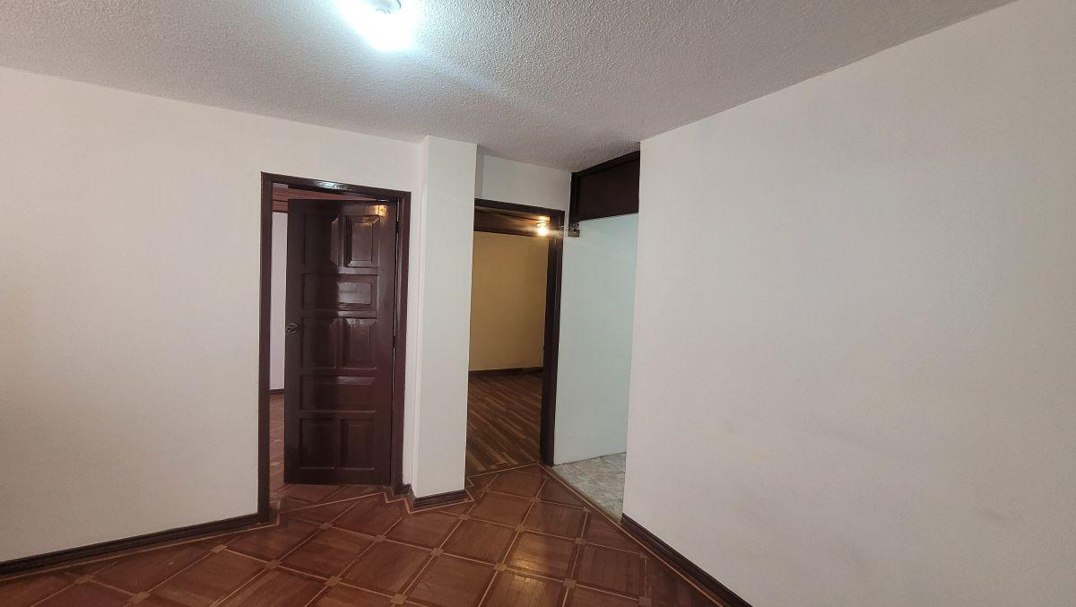 Casa Rentera de Venta, Quito Sur, 3 Departamentos — imagen 10