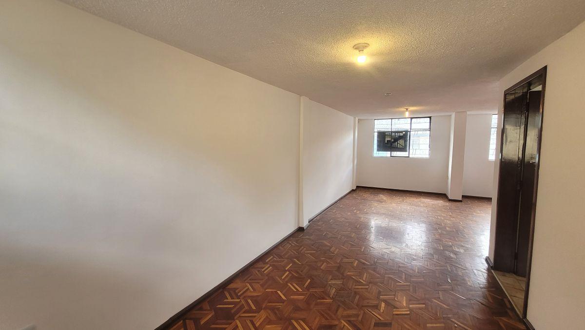 Casa Rentera de Venta, Quito Sur, 3 Departamentos — imagen 3