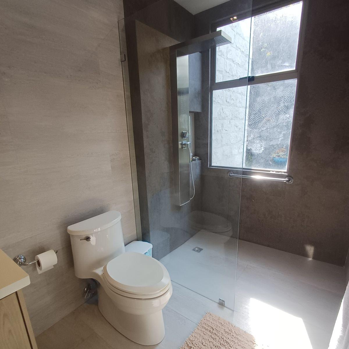 Casa en Venta, Urb. Los Parques en Ceibos, Guayas — imagen 4