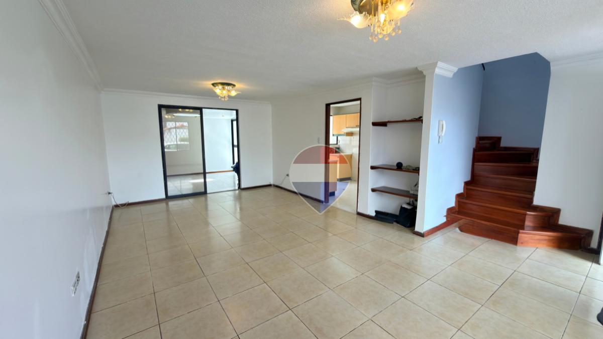 Casa en Venta en Ibarra Centro de La Ciudad - Conjunto La Castilla, Imbabura — imagen 9