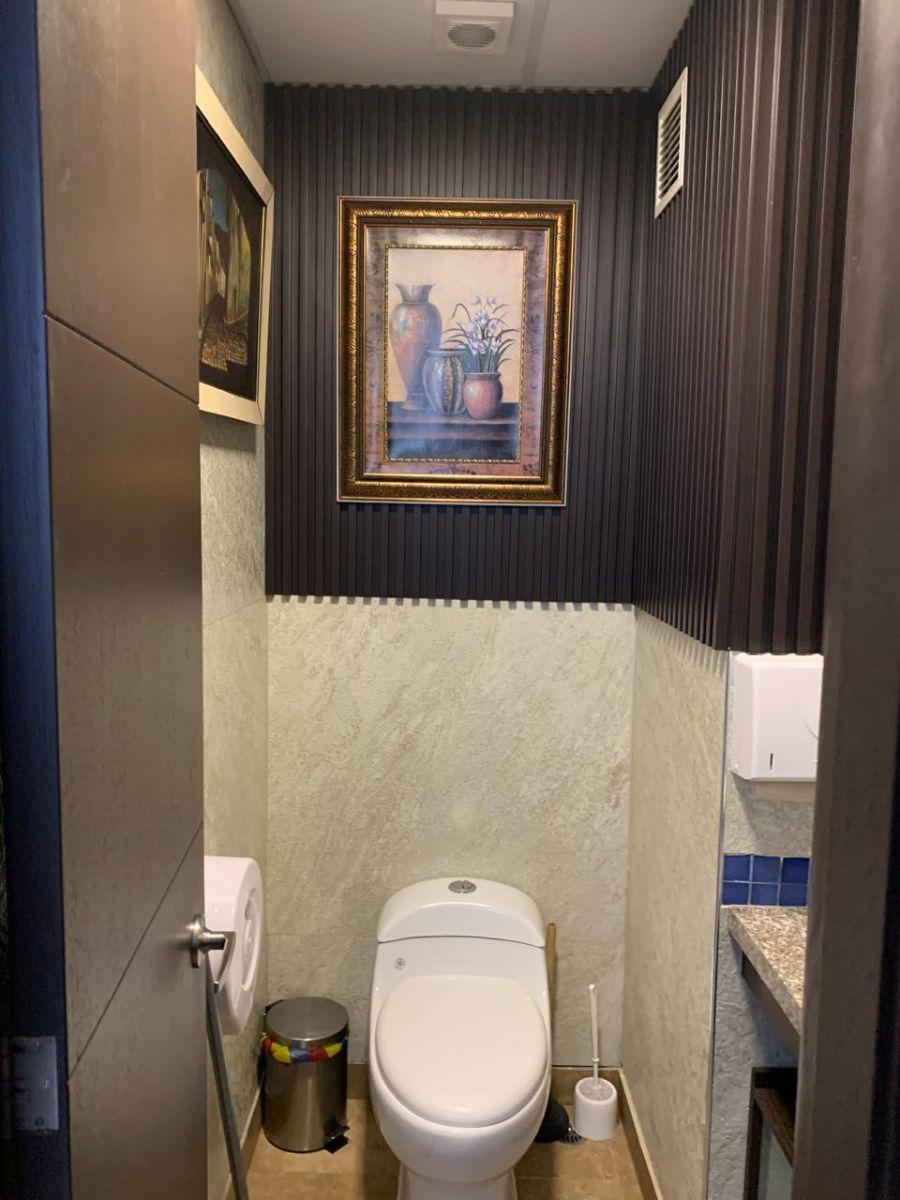 Oficina Comercial de 30 m² en Venta en Av 6 de Diciembre — imagen 8