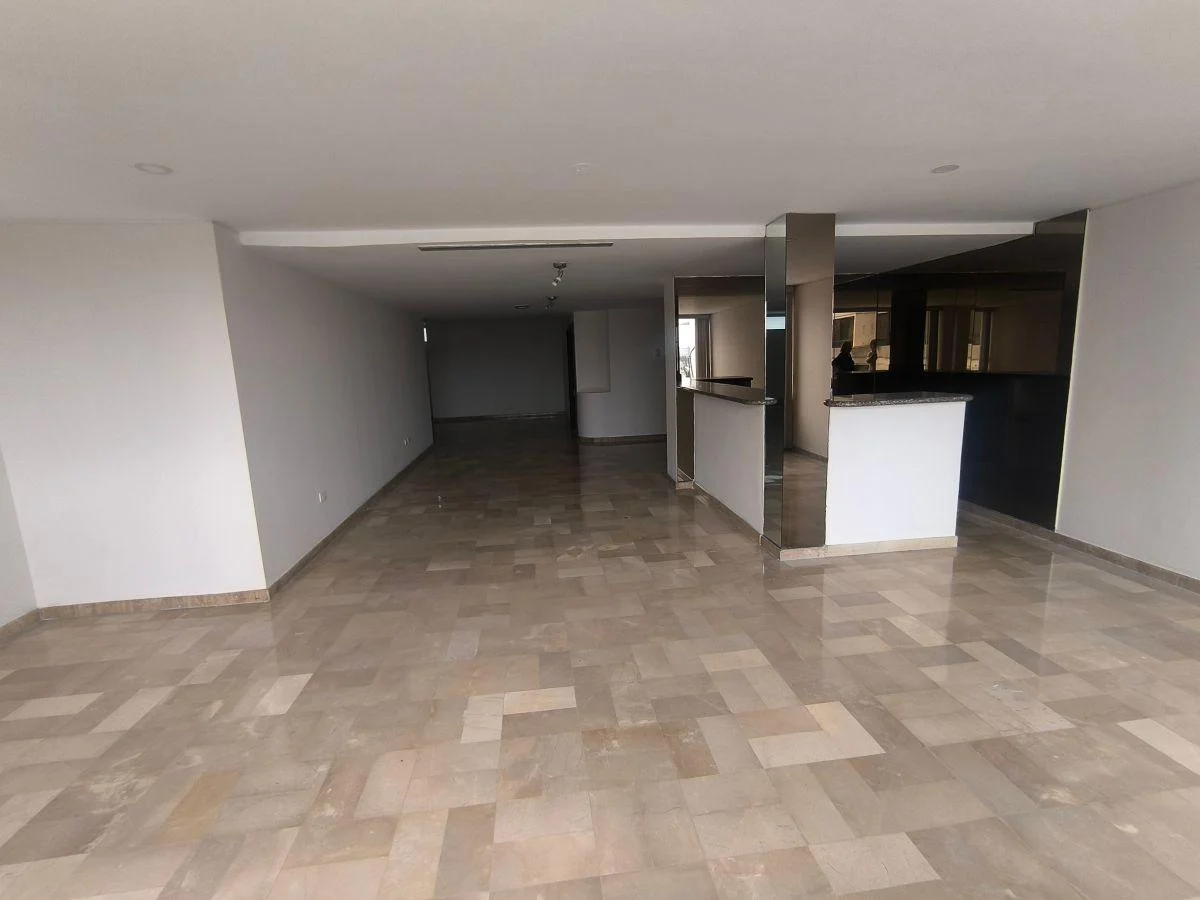 Venta Departamento Lomas de Urdesa, Guayas — imagen 9