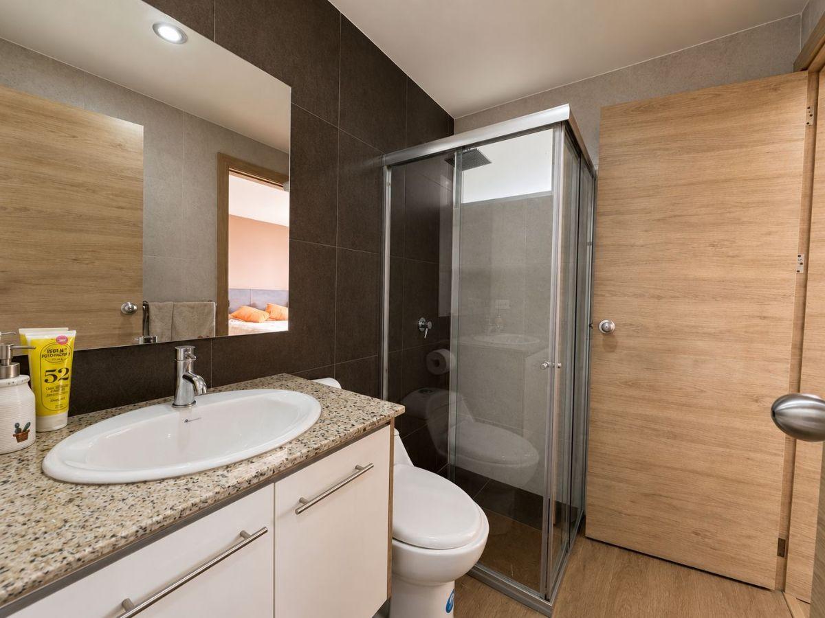 En Venta Departamento con Balcón 95 m² - Dentro de Urbanización - Lomas de Monteserrin — imagen 6