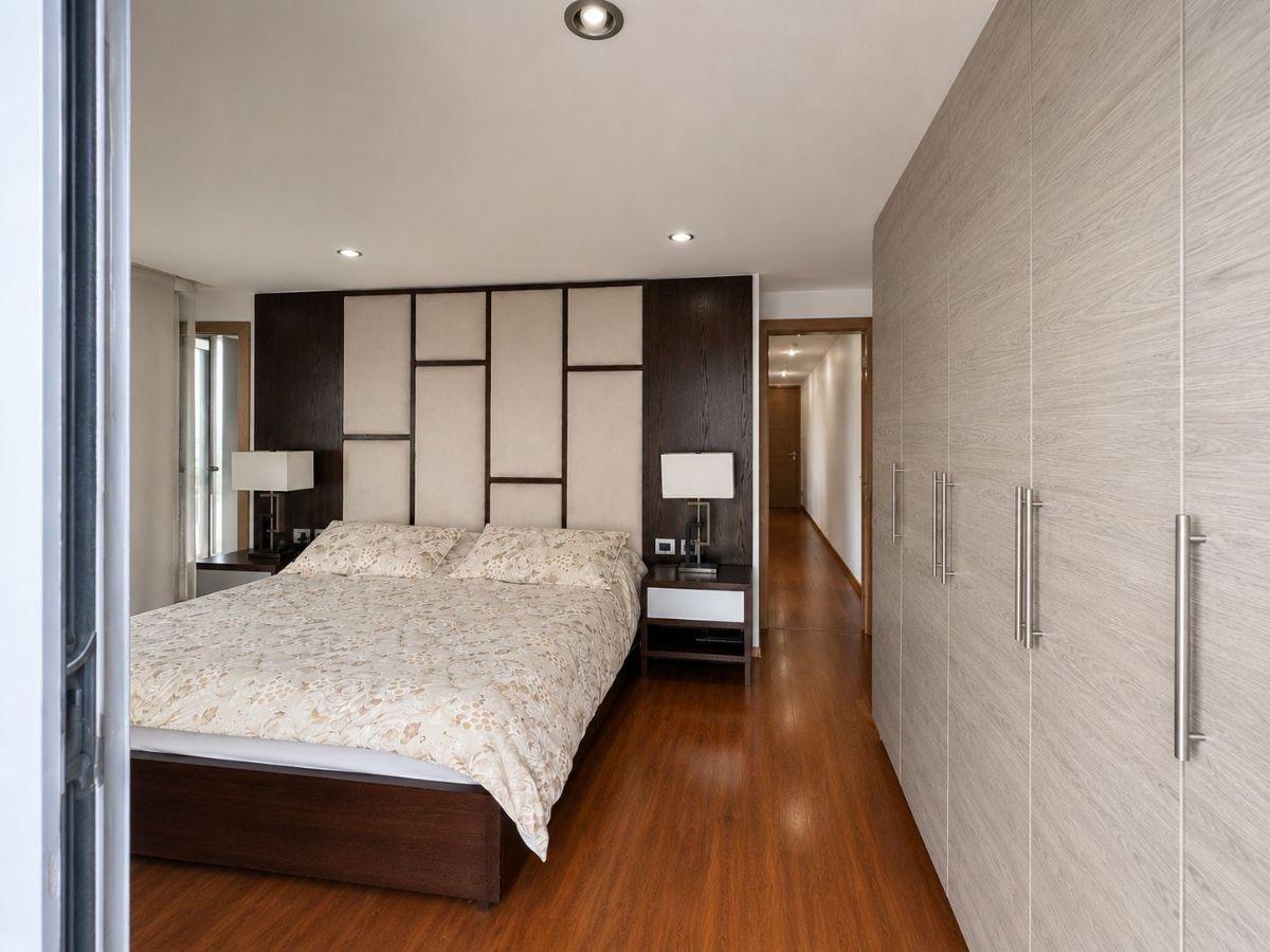 En Venta Departamento con Balcón 95 m² - Dentro de Urbanización - Lomas de Monteserrin — imagen 4