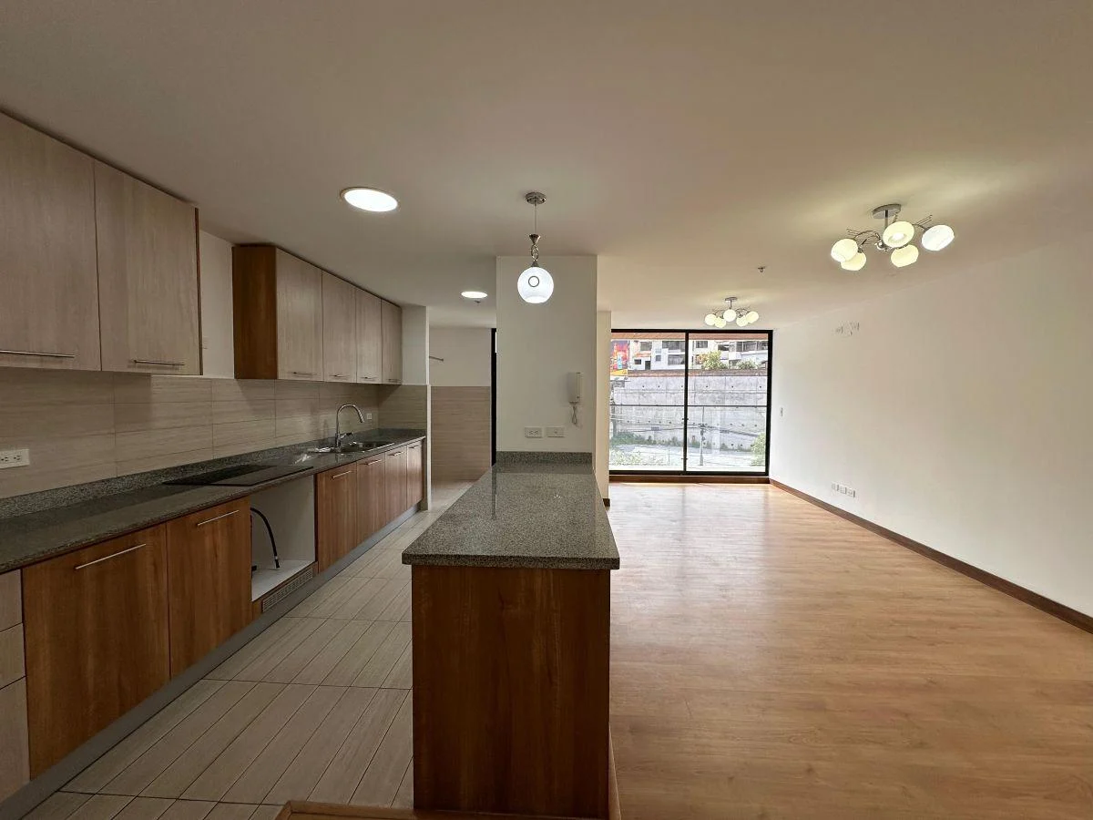 En Venta Amplio Departamento de Tres Dorm. con Balcones 137 m² - La Carolina — imagen 9