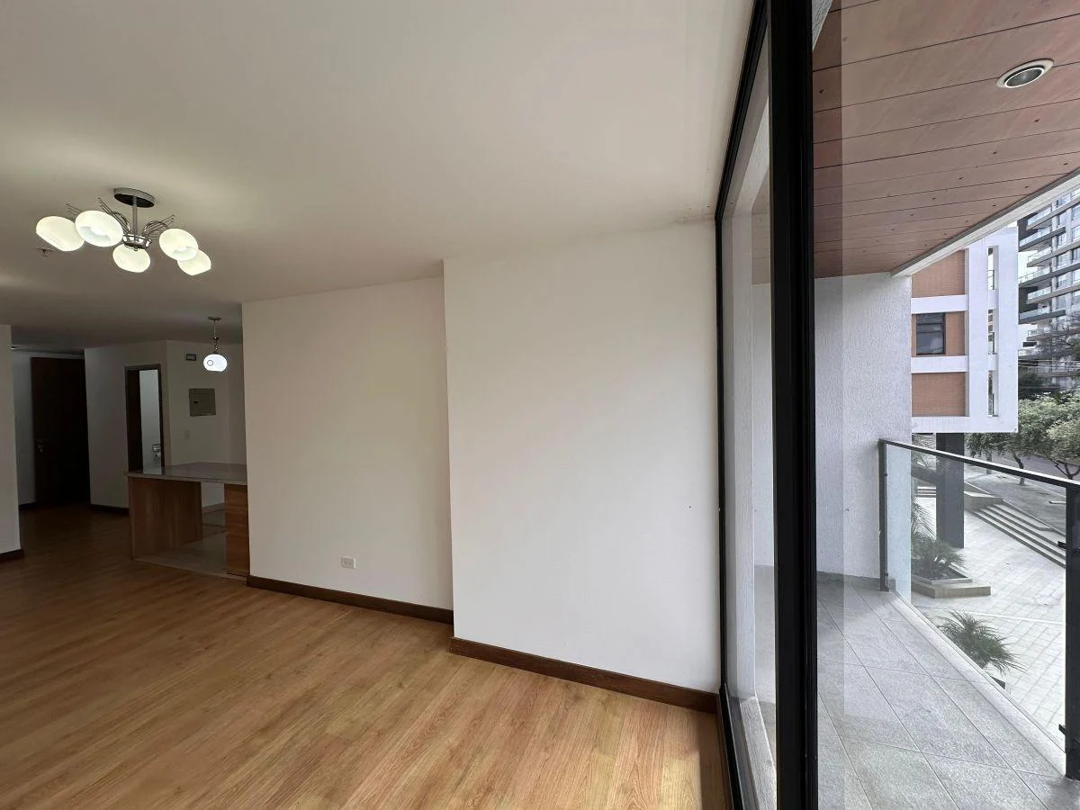En Venta Amplio Departamento de Tres Dorm. con Balcones 137 m² - La Carolina — imagen 5