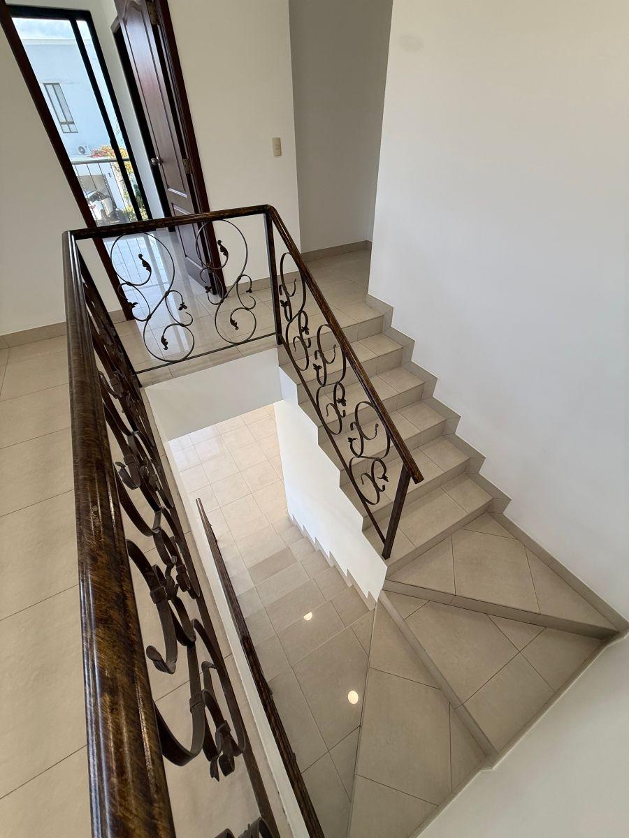 Casa en Venta, Estancias del Rio con 440 m² de Terreno y 3 Habitaciones, Km 10 de La Via Samborondon, Guayas — imagen 3