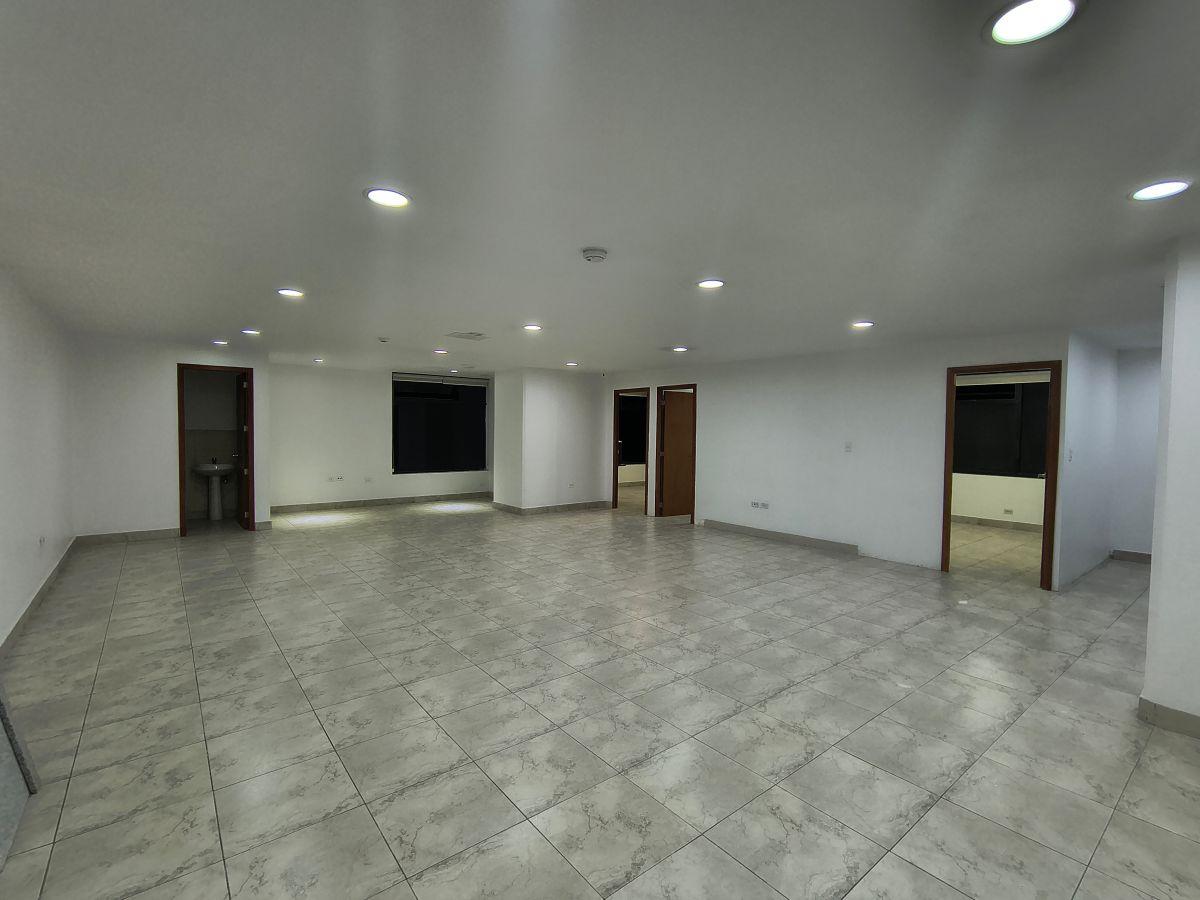 Oficina de 118 m en Venta o Renta, Piso Alto, Sector de La Carolina - Plataforma Gubernamental — imagen 9