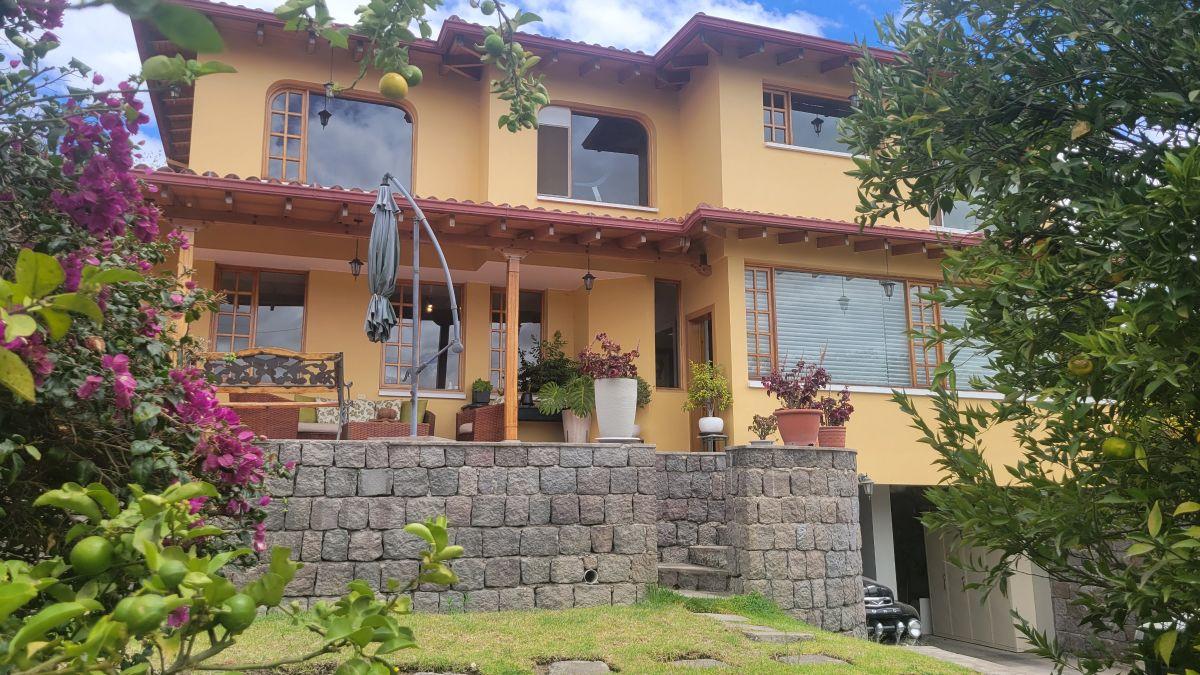 Nayón Vendo Casa 4 Dorm. + Suit Independiente — imagen 9