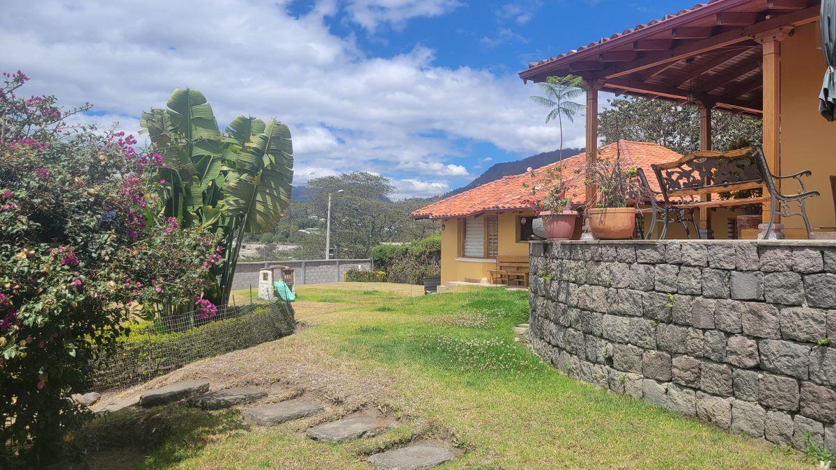 Nayón Vendo Casa 4 Dorm. + Suit Independiente — imagen 6