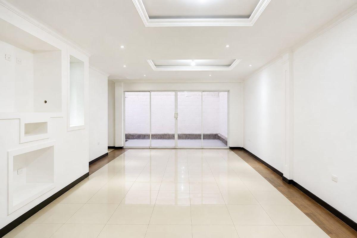 Casa de 240 m² con 3 Dorm. en Venta en Conocoto — imagen 10