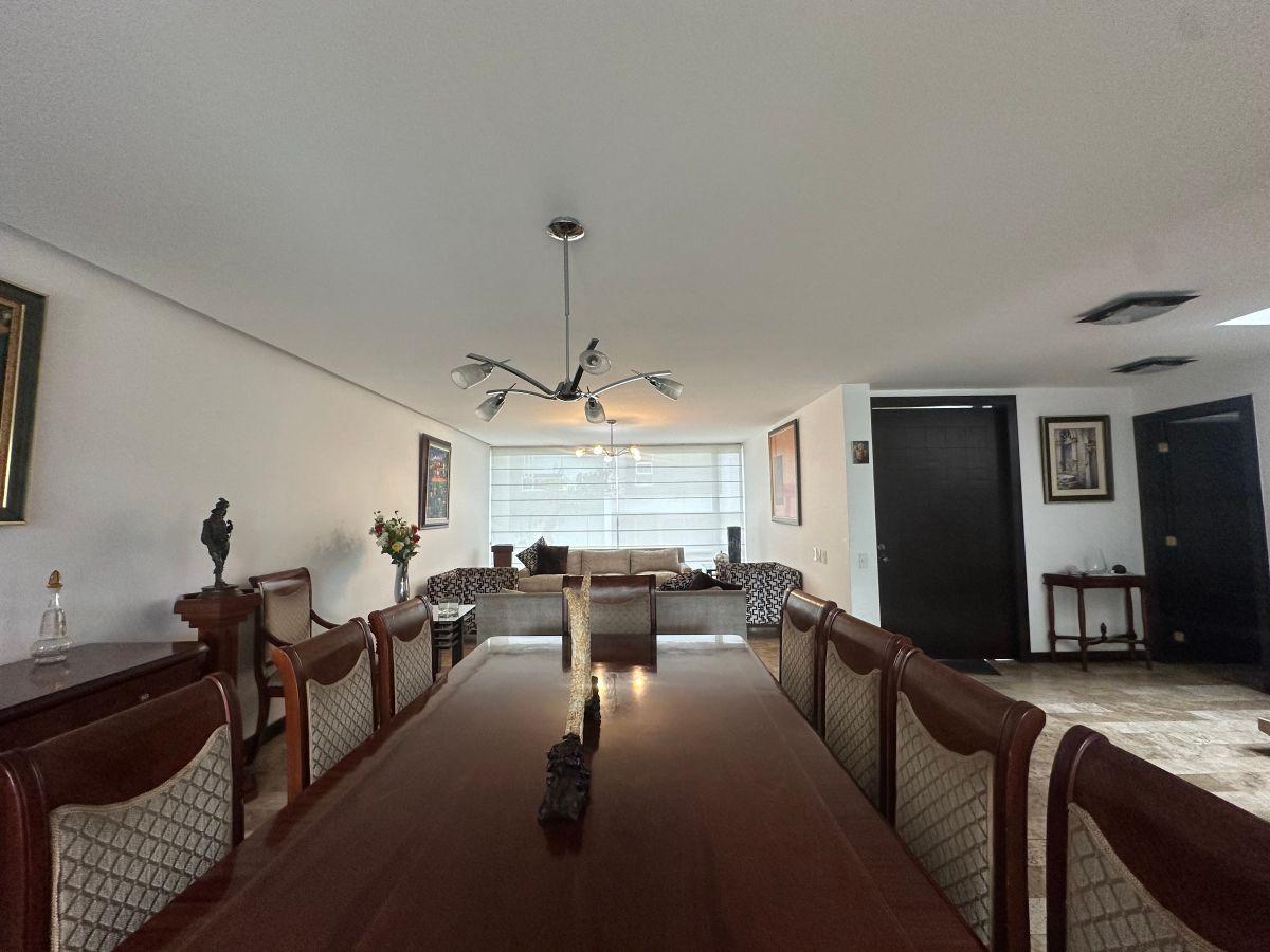 Vendo Cumbaya Hermosa Casa Sector San Patricio 3dorm. 2estac. Piscina, Conj. Cerrado, Seguridad 24/7 — imagen 9