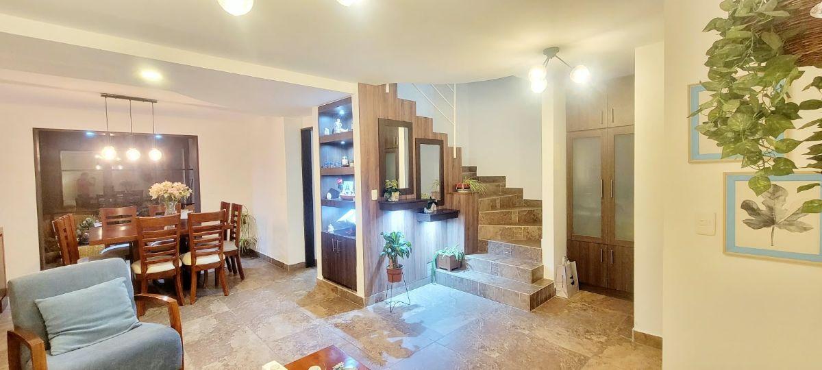 Casa Esquinera en Venta en Mirasierra Valle de Los Chillos 3 Dorm., Amplio Patio 2 Parqueadero — imagen 10