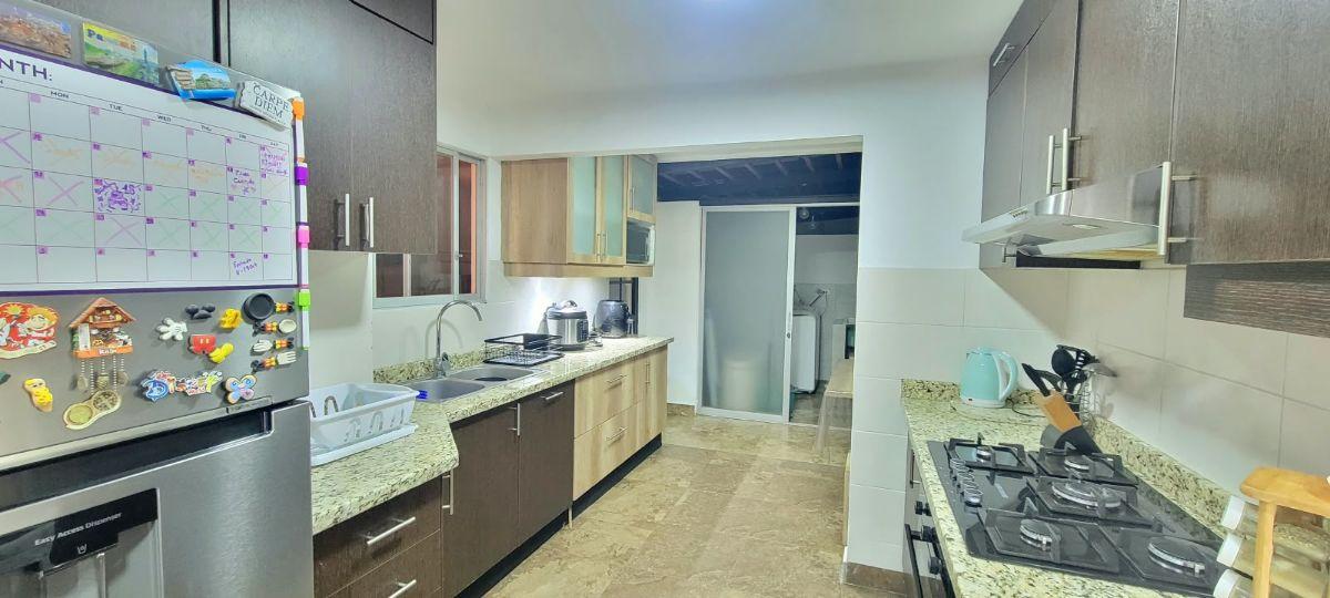 Casa Esquinera en Venta en Mirasierra Valle de Los Chillos 3 Dorm., Amplio Patio 2 Parqueadero — imagen 6