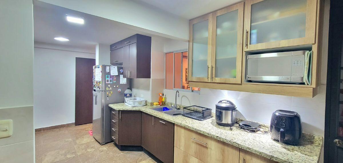 Casa Esquinera en Venta en Mirasierra Valle de Los Chillos 3 Dorm., Amplio Patio 2 Parqueadero — imagen 5