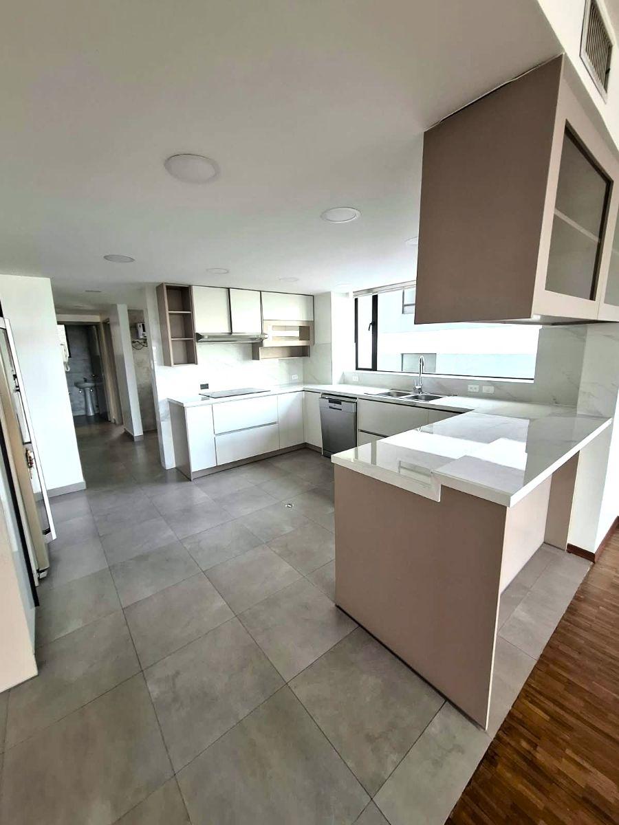 Se Vende Ó Se Arrienda Dep. 240 m², 2 Dorm., Piscina, González Suárez — imagen 4