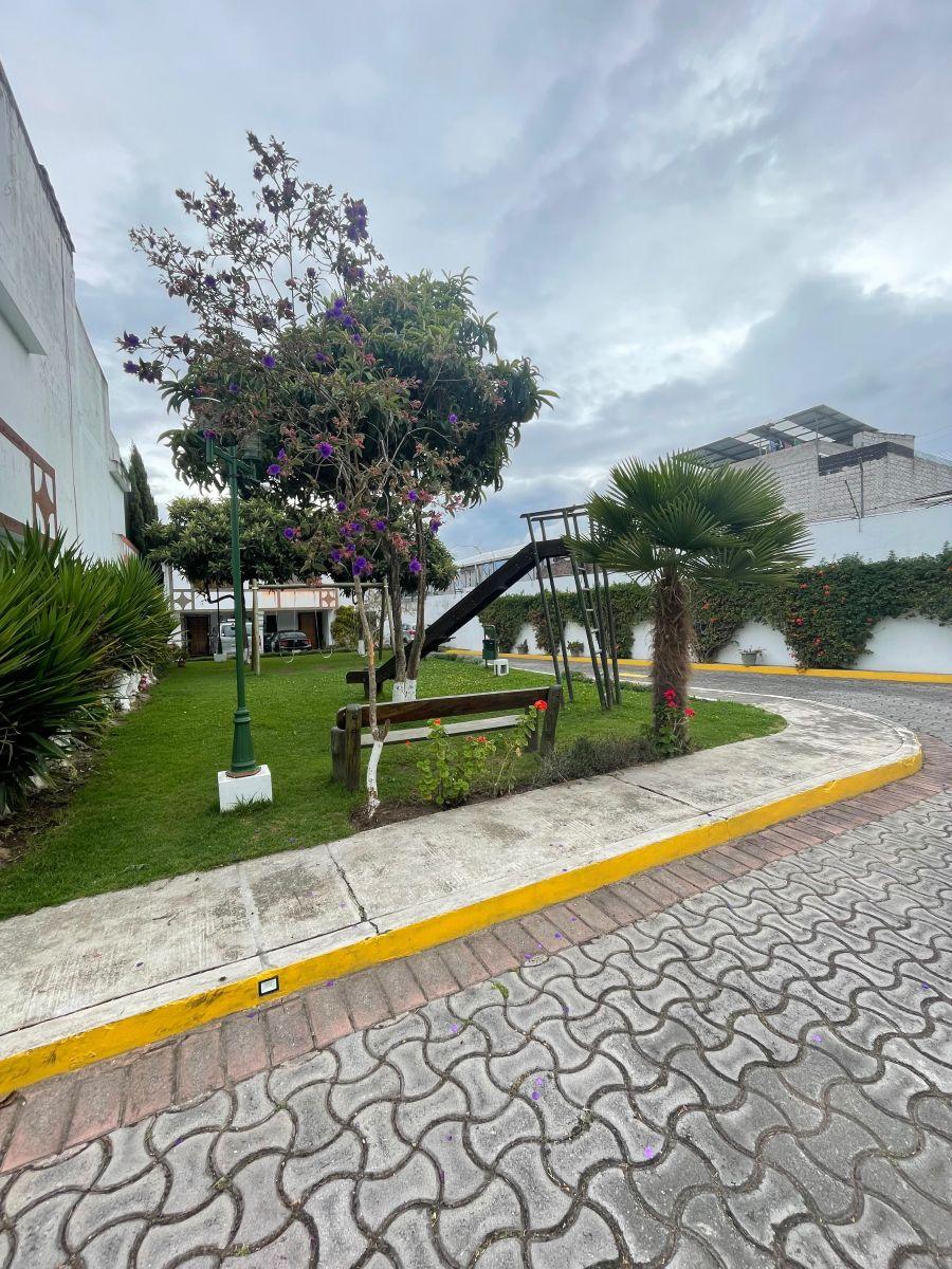 Gran Oportunidad Acogedora Casa en Venta 159,73 m², en Conjunto, San Isidro del Inca – Quito Norte — imagen 7