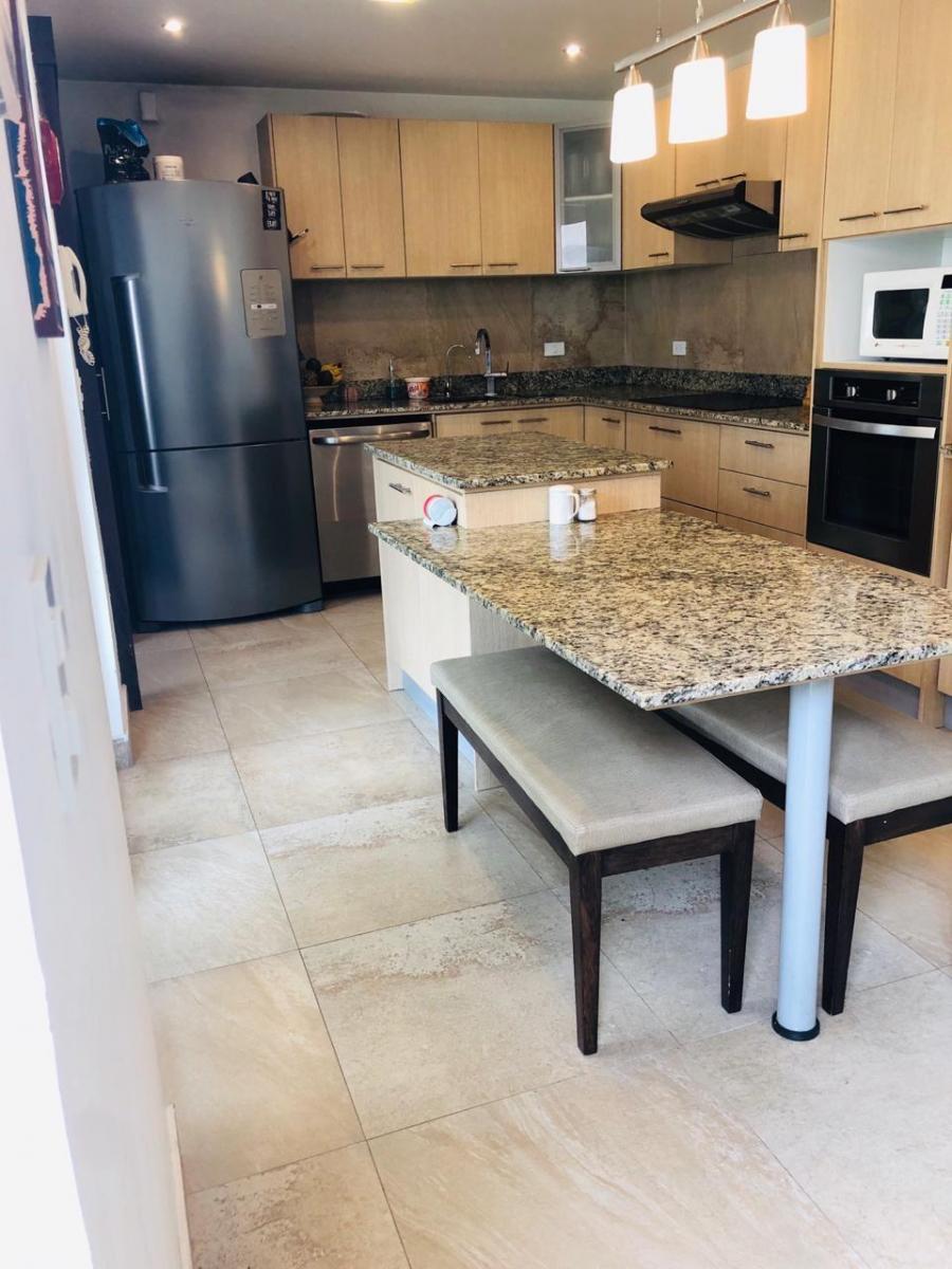 Re/max Futuro Vende Casa de 190 m² en Conjunto Privado Via Intervalles Tumbaco — imagen 4