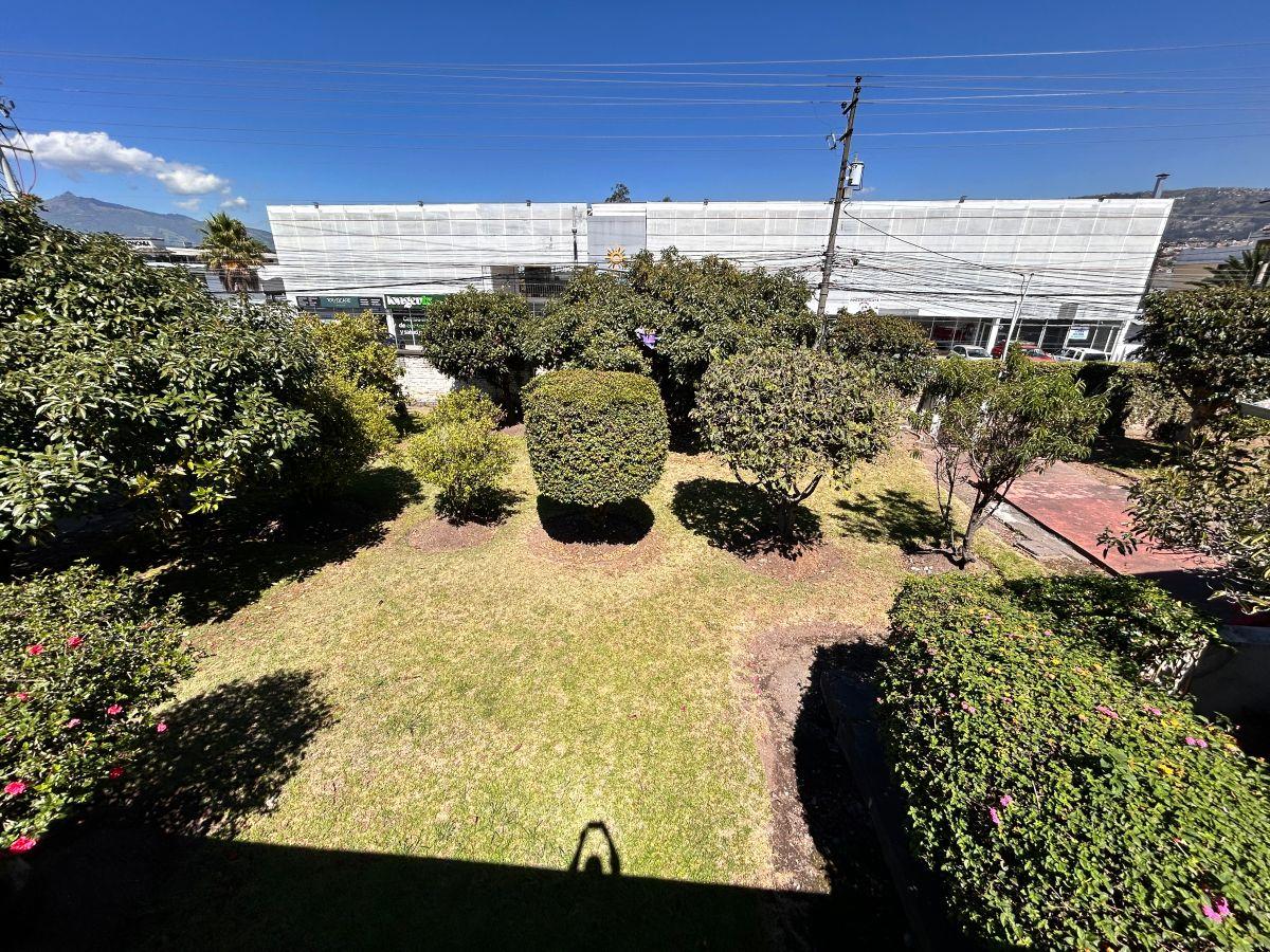 Hermosa Casa con Amplio Terreno en El Valle — imagen 6