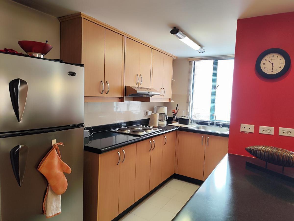 Departamento de Venta, Dos Dorm., en La República del Salvador Sector La Carolina — imagen 4