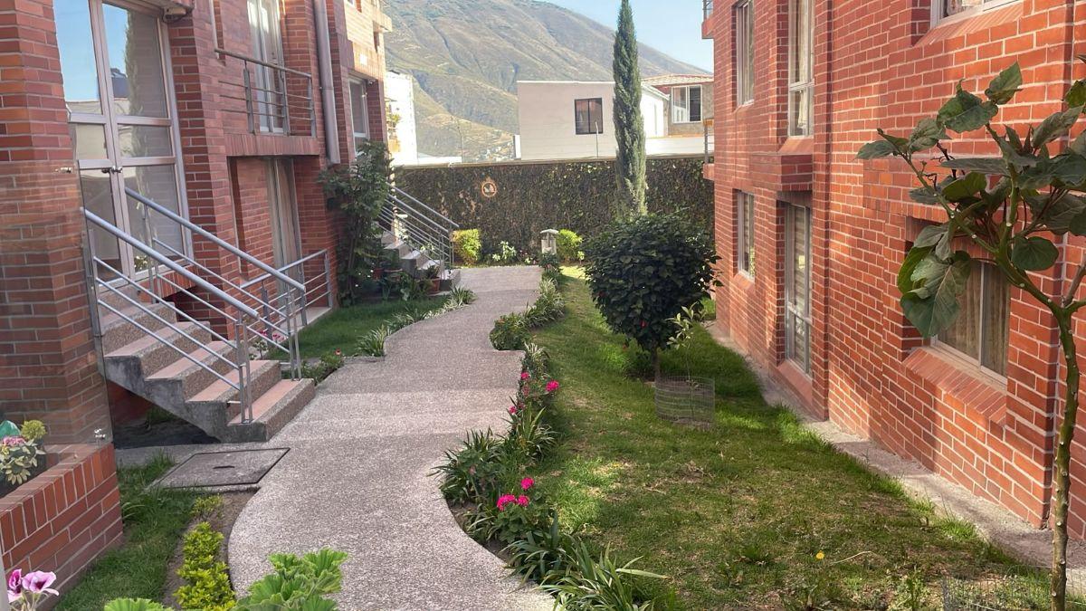 Venta Departamento Balcón Parqueadero Piscina Canchas Carcelen — imagen 10