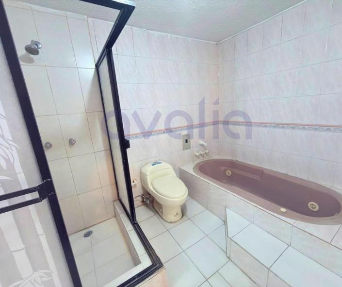 Casa de 490 m en Venta, Sector Multiplaza, Chimborazo — imagen 6