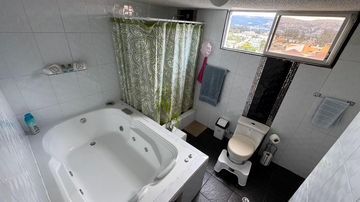 Venta Departamento Amplio Mas Suite en Urbanizacion Segura Sector Espe — imagen 4