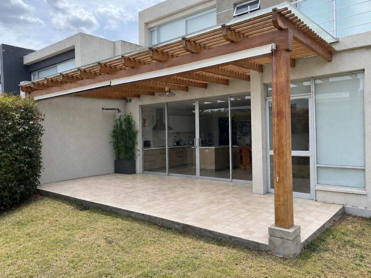 Casa Moderna con Jardín y Suite Independiente - Puembo — imagen 4