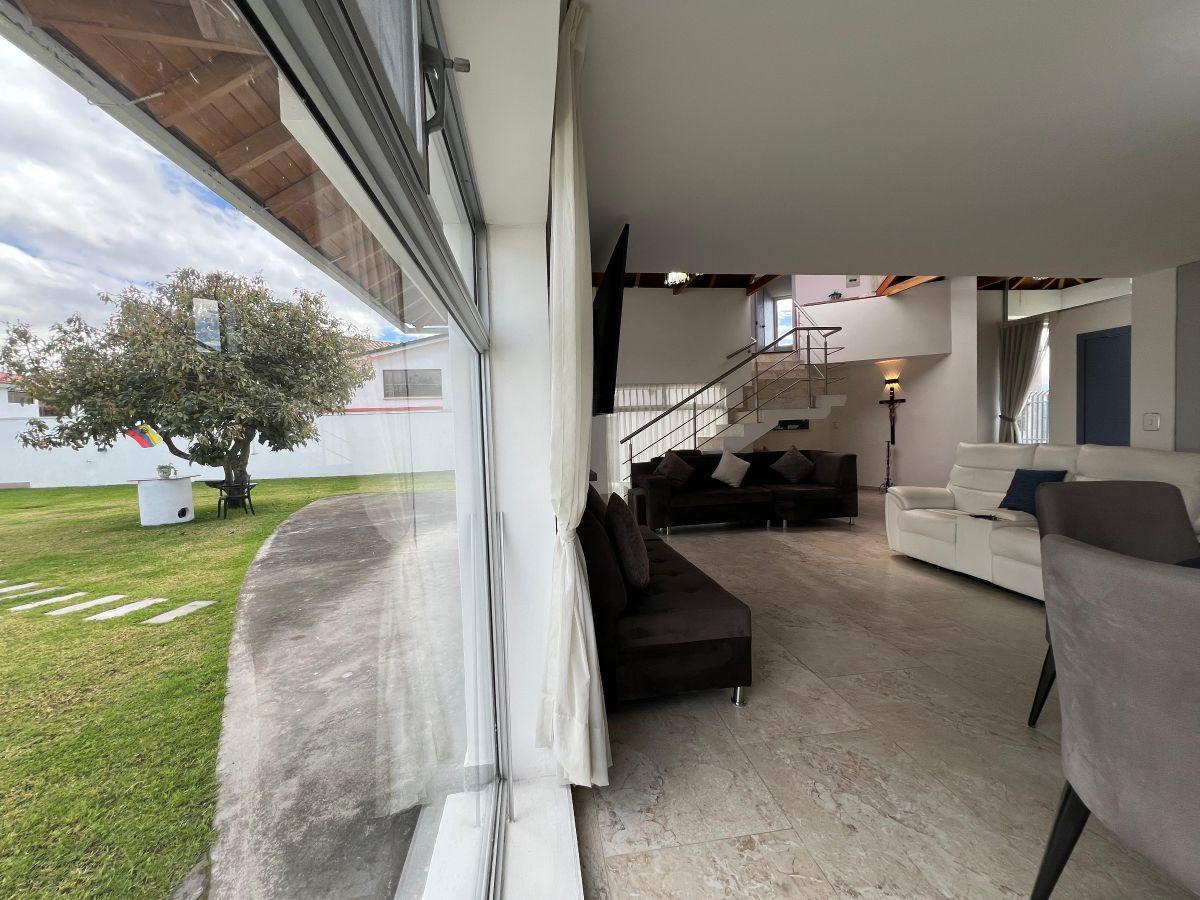 En Venta Casa Independiente Dentro de Conjunto Privado Amoblada 900 m² - Valle de Los Chillos — imagen 7