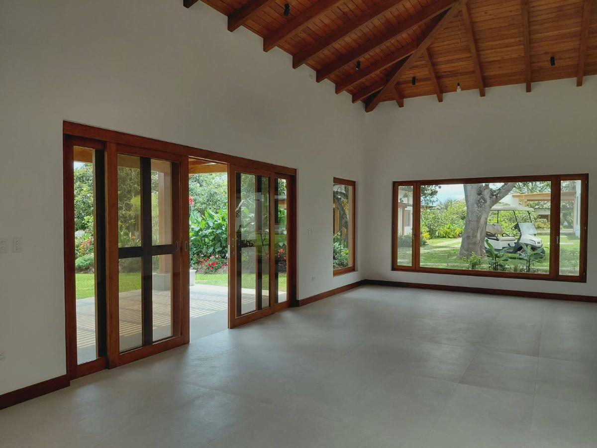 Casas en Venta Dentro de Pakakuna Gardens - Sector Checa — imagen 6