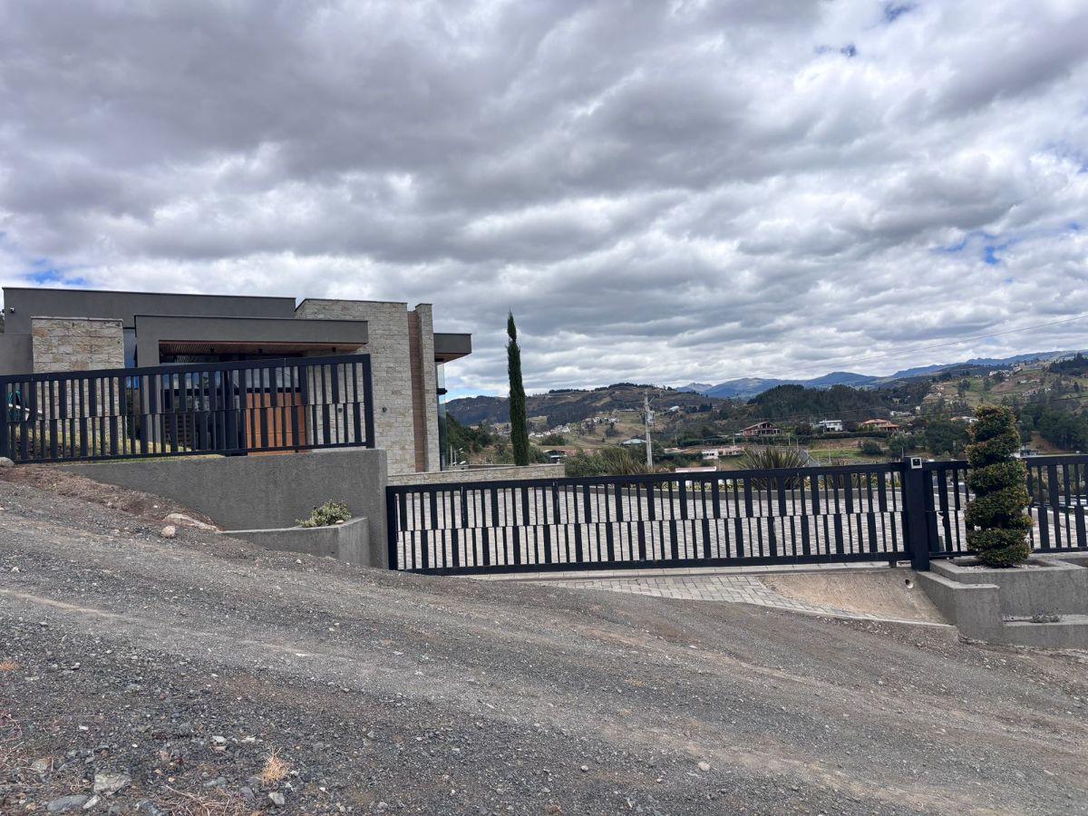 Terreno de Lujo en Urbanización Alameda Zhucay Tarqui, Azuay — imagen 8