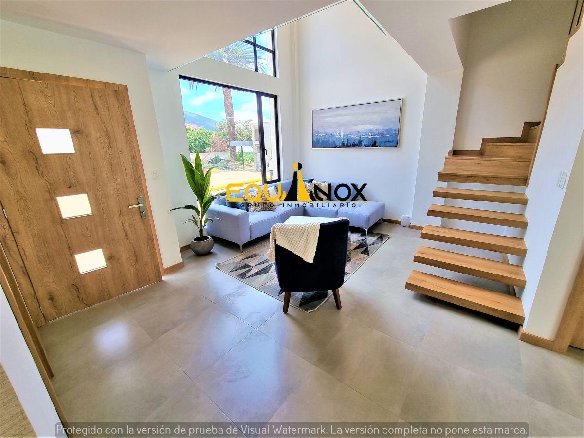 Amplia Casa Doble Altura La Pampa 20 m² — imagen 9