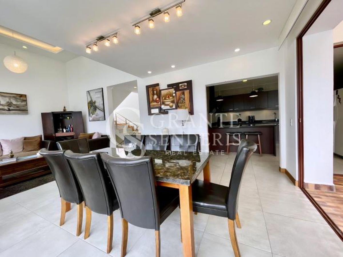 Casa en Venta en San Juan Alto de Cumbayá | Diseño Londoño | Conjunto Privado — imagen 9