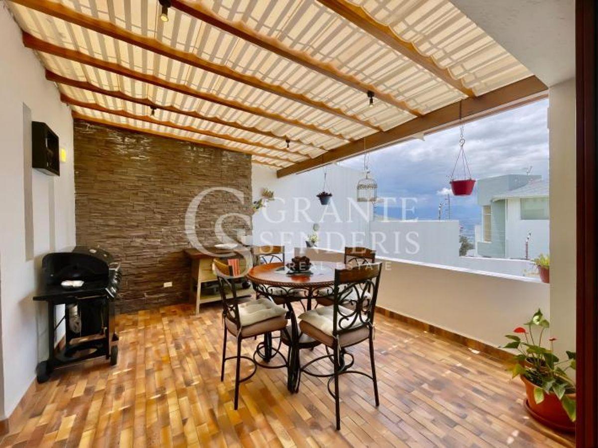 Casa en Venta en San Juan Alto de Cumbayá | Diseño Londoño | Conjunto Privado — imagen 8