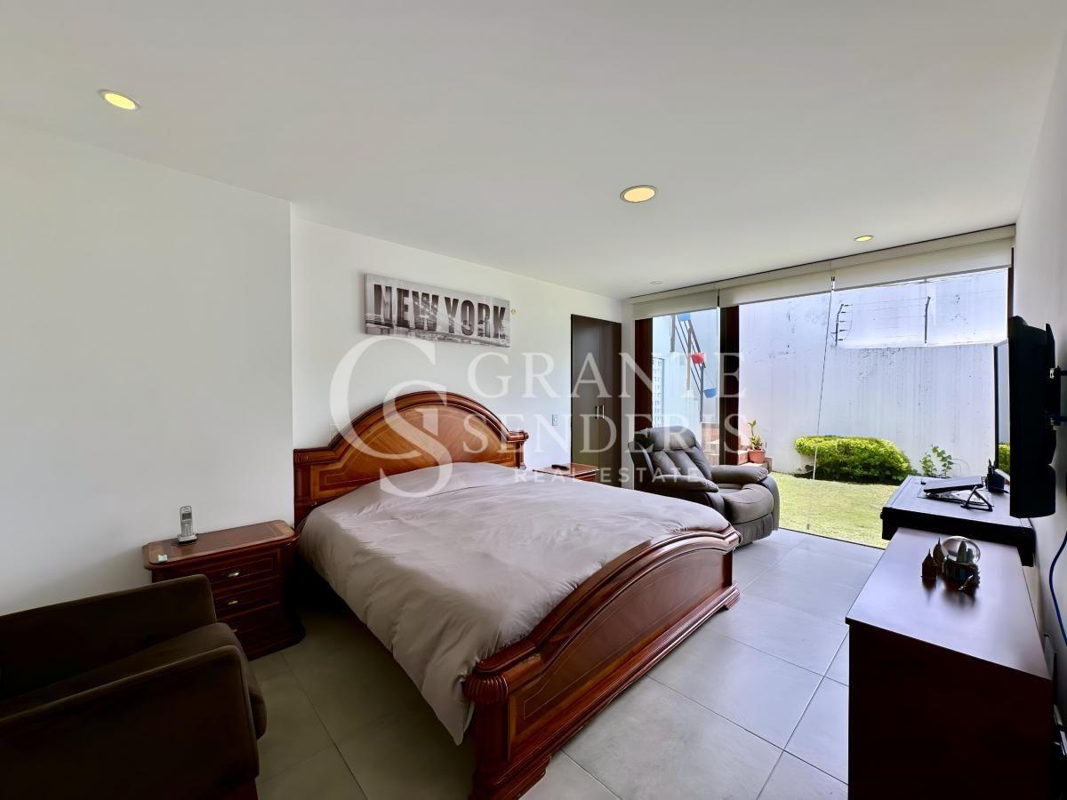 Casa en Venta en San Juan Alto de Cumbayá | Diseño Londoño | Conjunto Privado — imagen 5