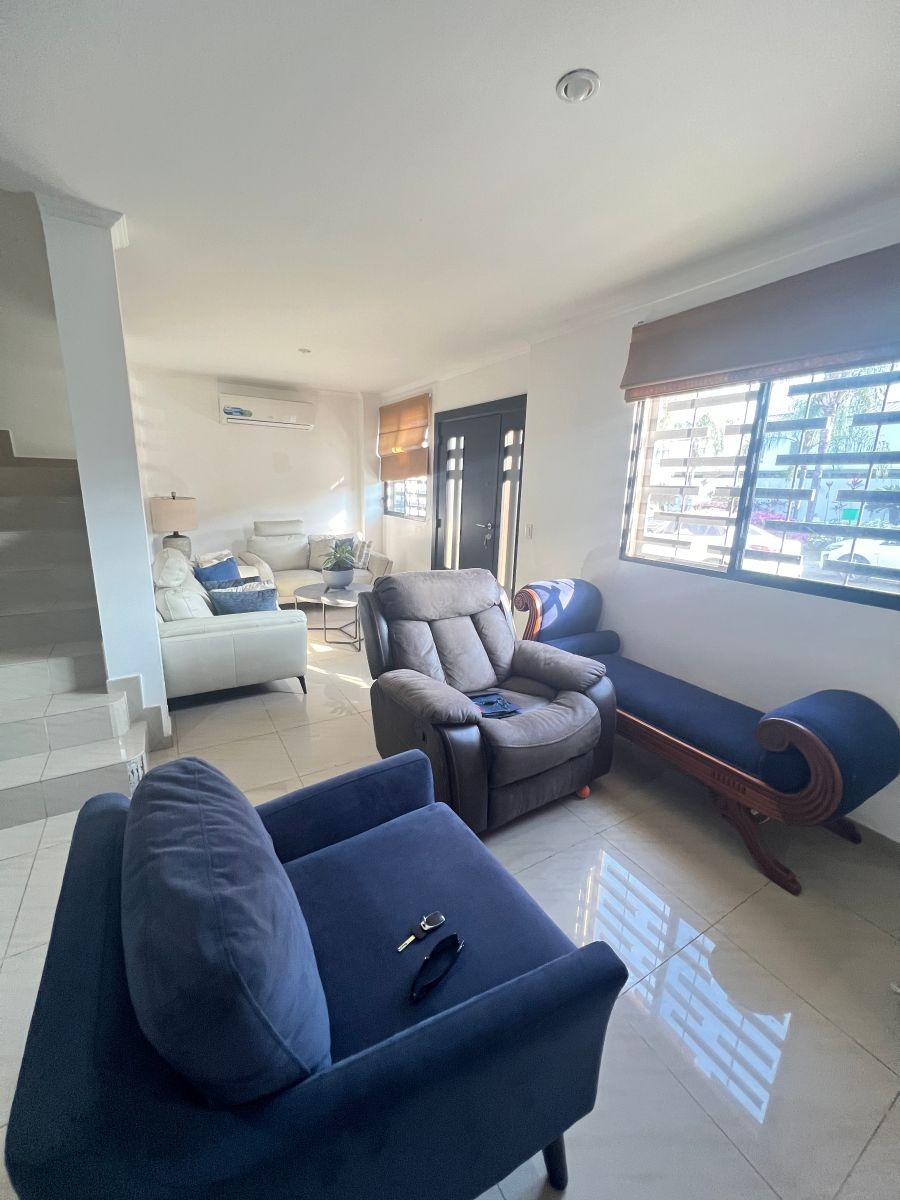 Se Vende Casa con Dos Suites Independientes en Urbanización Napoli, Guayas — imagen 10